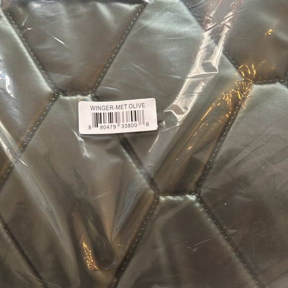Lug Winger, Metallic Olive, NWT - Picture 3 of 11